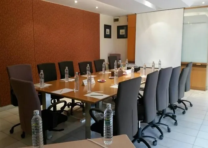 Ziniza The Boutique Service Hotel 3*